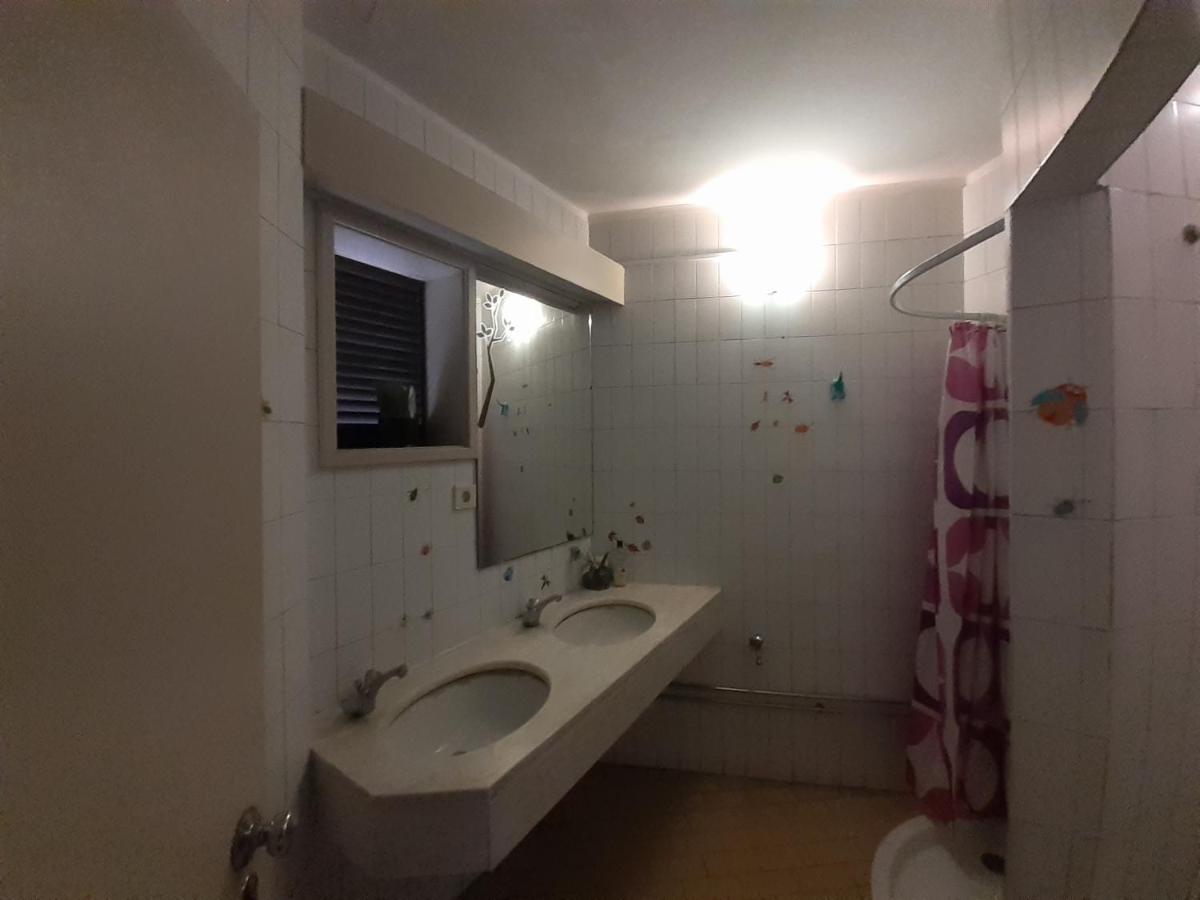 City Drops Hostel Batalhaprivate Room Porto Luaran gambar