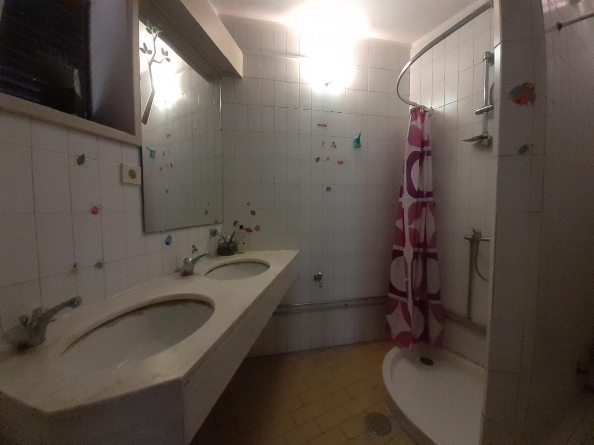 City Drops Hostel Batalhaprivate Room Porto Luaran gambar